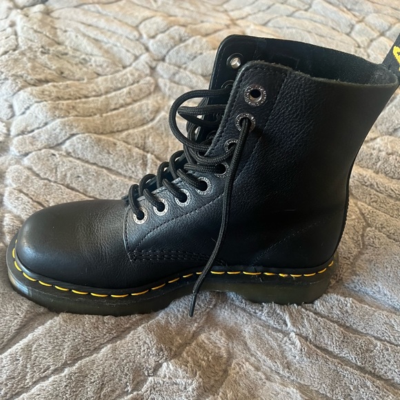 Doc Martens Pasquale size 39 - Picture 1 of 6